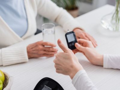 Γιατί οι πάσχοντες από διαβήτη τύπου 2 πρέπει να πίνουν πολύ νερό
