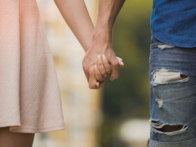 Ζώδια Σήμερα 04/08: «Θερμές» επαφές
