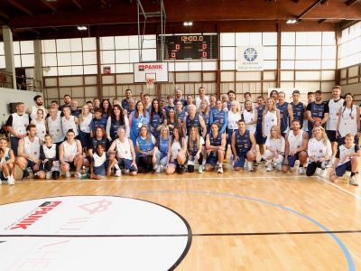 Ένας για όλους και όλοι για την W.I.N. Hellas , δείτε εδώ τον celebrity αγώνα μπάσκετ