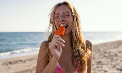Ημερήσιες Προβλέψεις για όλα τα Ζώδια, 10/08/26: Η δύναμη της αγάπης μεταμορφώνει