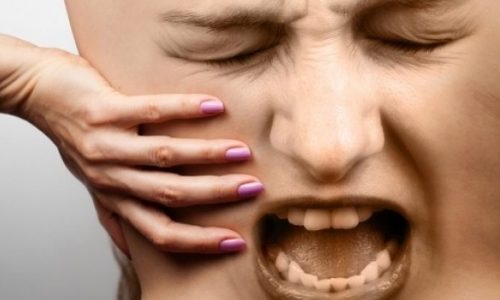 Πόνος στη μέση & πόνος στο χέρι – Πότε δείχνουν καρκίνο