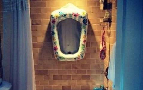 Κόρη διάσημου ζευγαριού μετά τα πρώτα της γενέθλια απέκτησε δικό της μπάνιο (εικόνα)