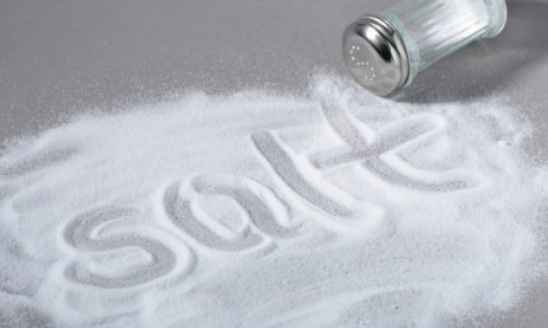Ποιες παθήσεις «απαιτούν» να κόψετε το αλάτι