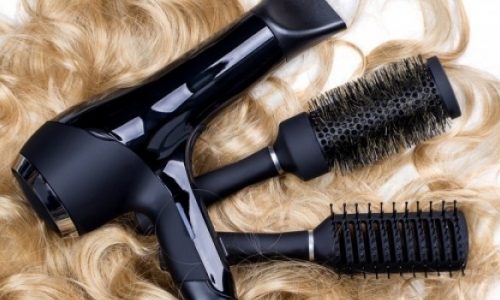 Κάθε πότε πρέπει να αντικαθιστούμε χτένες & βούρτσες μαλλιών;