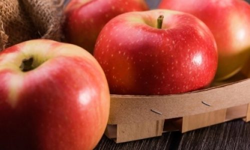 Πόσο μειώνει τον κίνδυνο θανάτου ένα μήλο την ημέρα