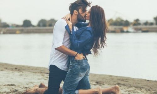 Ποιους άνδρες προτιμούν οι γυναίκες για ευκαιριακή σχέση