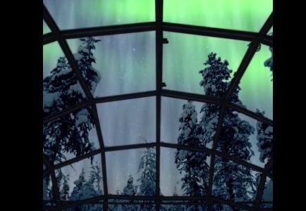 Μαγικό! Το ξενοδοχείο με τα γυάλινα igloo για να βλέπεις το Βόρειο Σέλας! (video)