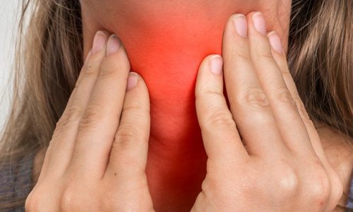 Καρκίνος λάρυγγα: 6 σημάδια ότι βρίσκεστε σε κίνδυνο