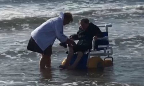Όταν εκπληρώνεις ένα όνειρο ζωής στα... 90 σου χρόνια