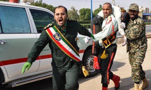 Ιράν: Το ISIS ανέλαβε την ευθύνη για τo μακελειό στην στρατιωτική παρέλαση (Pics+Vids)