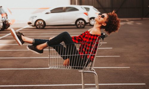 Black Friday: Συμβουλές για τα ψώνια της μαύρης Παρασκευής του χρόνου