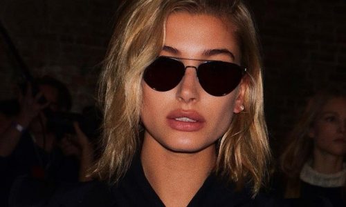 Η Hailey Baldwin έκανε μια μεγάλη αλλαγή στην εμφάνισή της κι αναρωτιόμαστε το γιατί