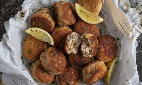 Άκης Πετρετζίκης: Κεφτεδάκια γαλοπούλας