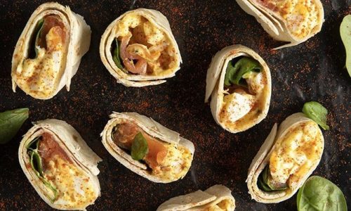 Άκης Πετρετζίκης: Τορτίγιες με αβγό