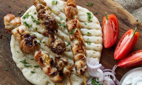 Άκης Πετρετζίκης: Σουβλάκι κοτόπουλο