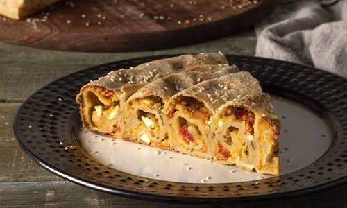 Άκης Πετρετζίκης: Κολοκυθόπιτα με φέτα