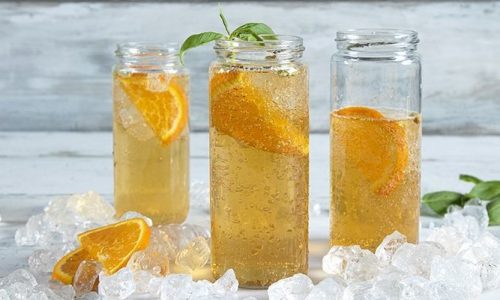 Συνταγή για iced tea cocktail με πορτοκάλι από τον Άκη Πετρετζίκη