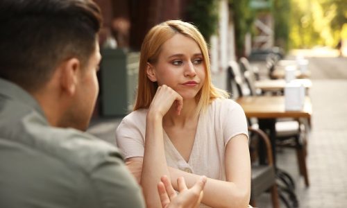 2 ζώδια θα κάνουν πολλές και άσκοπες συζητήσεις, σήμερα 08/08 – Δες, αν είσαι μέσα!