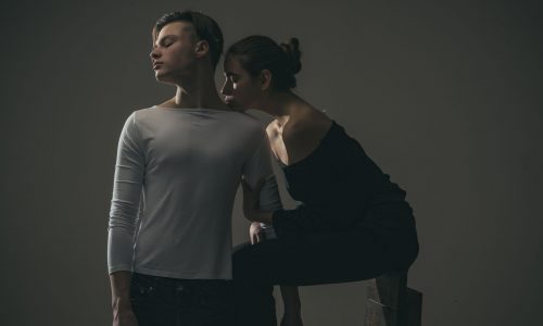 Ζυγός: Τι τον φοβίζει πραγματικά σε μια σχέση;