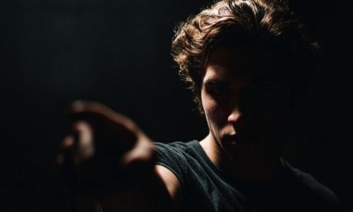 Ζώδια Σήμερα 25/04: Αντιμέτωποι με το «κακό»