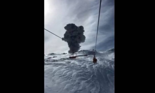 Πρώτη θέση στην... έκρηξη ηφαιστείου (vid)