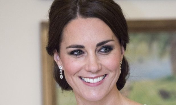 H επικίνδυνη εγκυμοσύνη της Kate Middleton και ο φόβος του Παλατιού