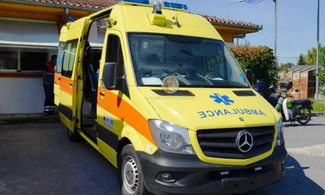 Τραγωδία στη Μεταμόρφωση: Αυτοκίνητο έπεσε σε στάση λεωφορείου - Ένας νεκρός και τέσσερις τραυματίες