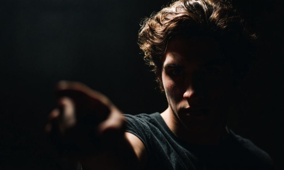 Ζώδια Σήμερα 25/04: Αντιμέτωποι με το «κακό»