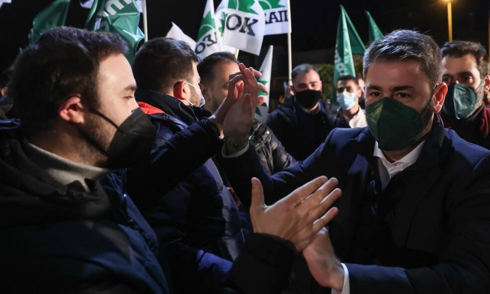Νίκος Ανδρουλάκης: Αυτός είναι ο νέος πρόεδρος του ΚΙΝΑΛ – «Καθαρή» εντολή με θρίαμβο στις εκλογές