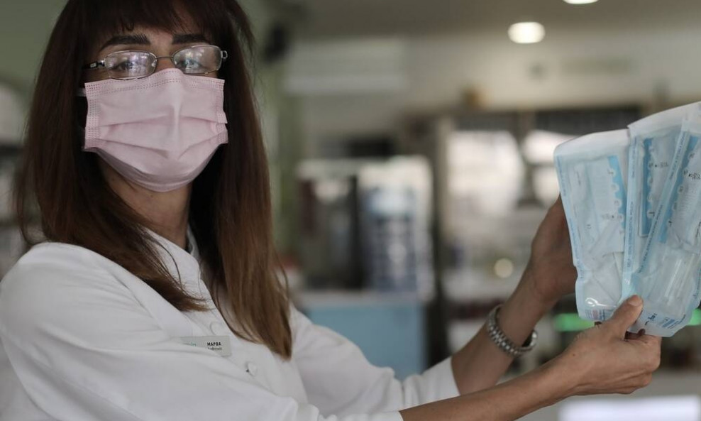 Self test: Διατίθενται έως τις 17 Ιουλίου από τα φαρμακεία - Επεκτείνεται και στους 12-17 ετών