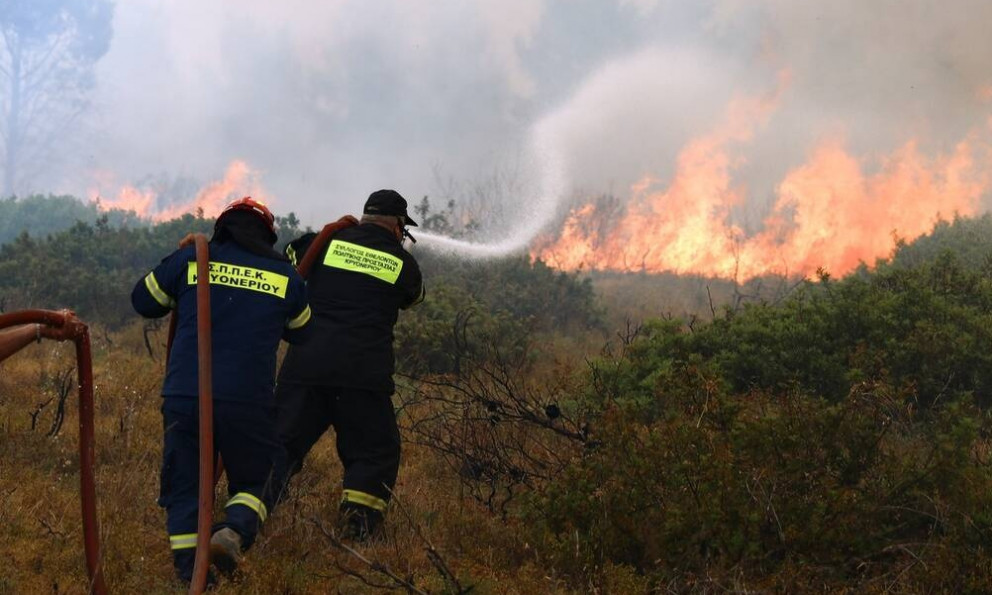Φωτιά στην Αττική: Ενεργά μέτωπα σε Βαρυμπόμπη, Θρακομακεδόνες, Μαλακάσα - Ενισχύονται οι άνεμοι