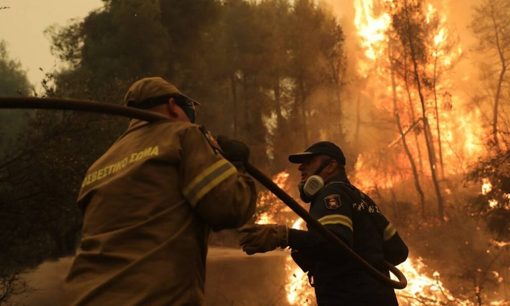 Φωτιές στην Πελοπόννησο: Στις φλόγες Ηλεία, Μεσσηνία, Λακωνία - Η κατάσταση στα πύρινα μέτωπα