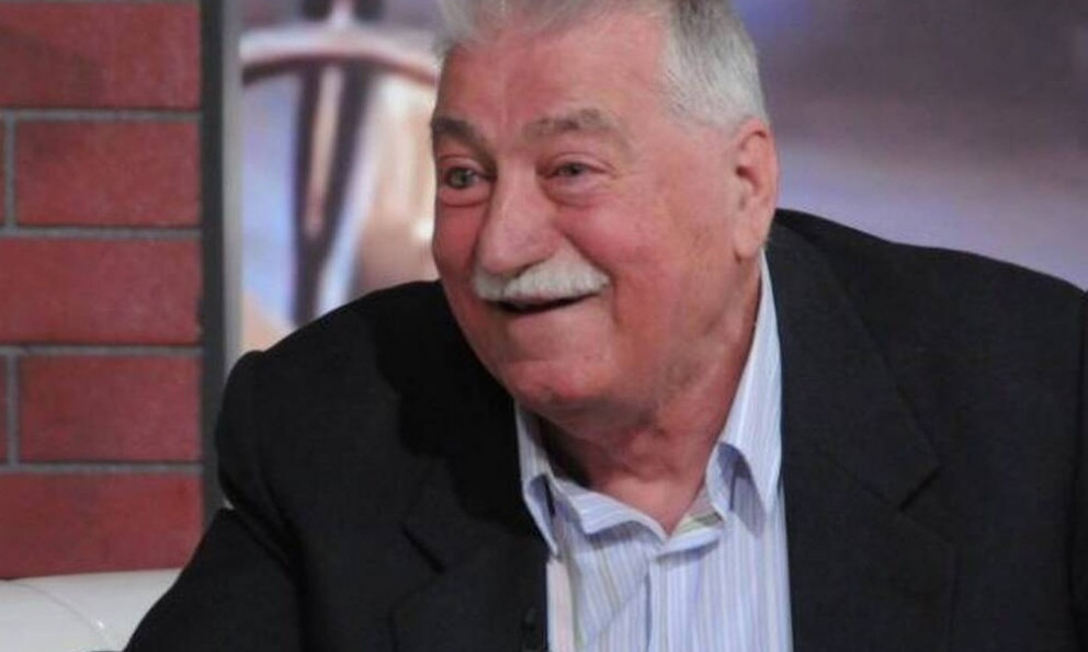 Ανέστης Βλάχος: Συγκινεί ο γιος του - «Το μόνο που παρακαλάω είναι να ζήσει ο πατέρας μου»