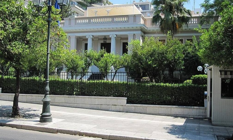 Κάτι… μυρίζει στην Ηρώδου Αττικού και δεν είναι οι νεραντζιές