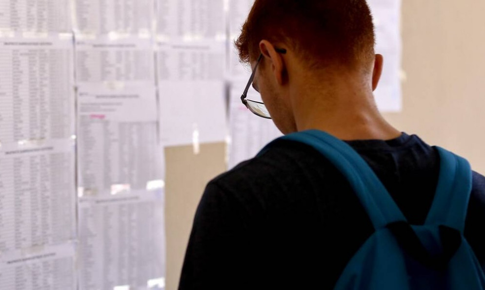 Πανελλήνιες 2021: Έρχεται γενική άνοδος βαθμών – Παρασύρεται και η Ελάχιστη Βάση Εισαγωγής