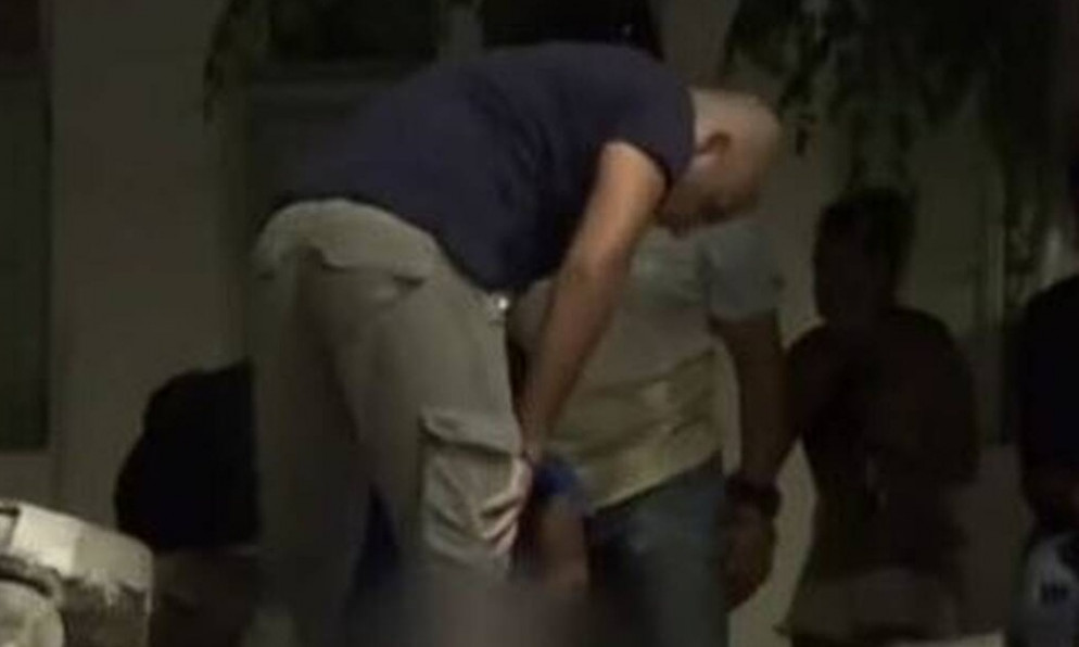 Μύκονος: Καρέ – Καρέ συλλήψεις για πώληση ναρκωτικών σε σοκάκια του νησιού (video)