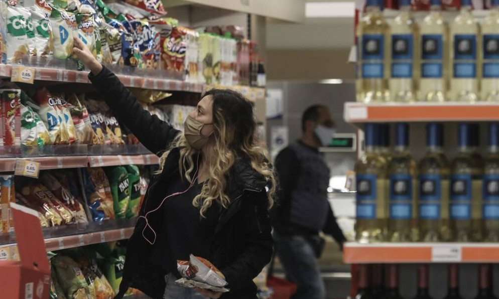 Έρχονται ανατιμήσεις σε τρόφιμα, ρεύμα, καύσιμα: Το σχέδιο της κυβέρνησης για... φρένο στις αυξήσεις