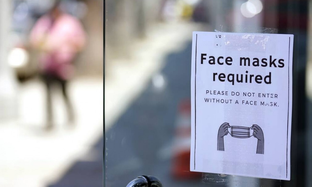 Κορονοϊός: Νέες οδηγίες από τα CDC προς τους πλήρως εμβολιασμένους λόγω της μετάλλαξης Δέλτα